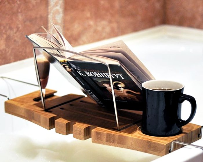 Подставка в ванную для чтения книг