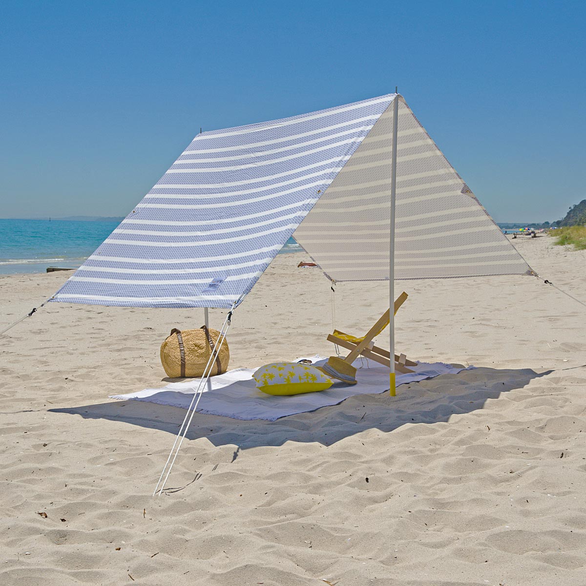 Укрытие от солнца. Палатка на море от солнца. Пляжный навес. Пляжный навес от солнца. Тент от солнца на пляж.
