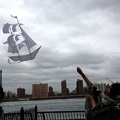 Игрушка "Летающий корабль" - изображение 5 Игрушка "Летающий корабль" - фото 5