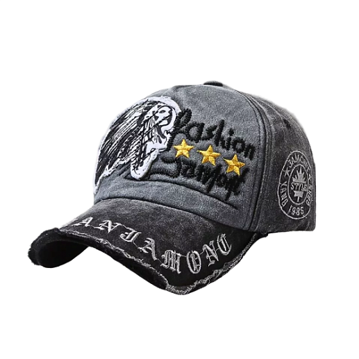 Кепка с нашивками- фото 1