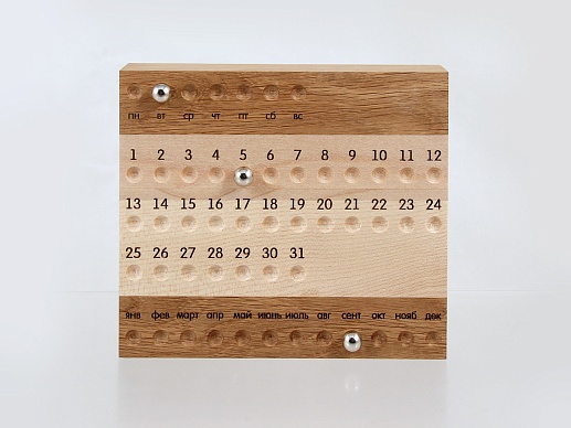 Деревянный календарь с магнитными шариками- фото 1