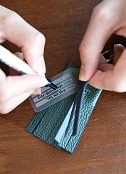 Багажная бирка с кисточкой - фото 10