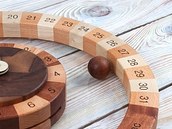 Настенный календарь с часами и магнитными шариками - фото 3