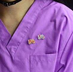 Значок "Скорая" - фото 3